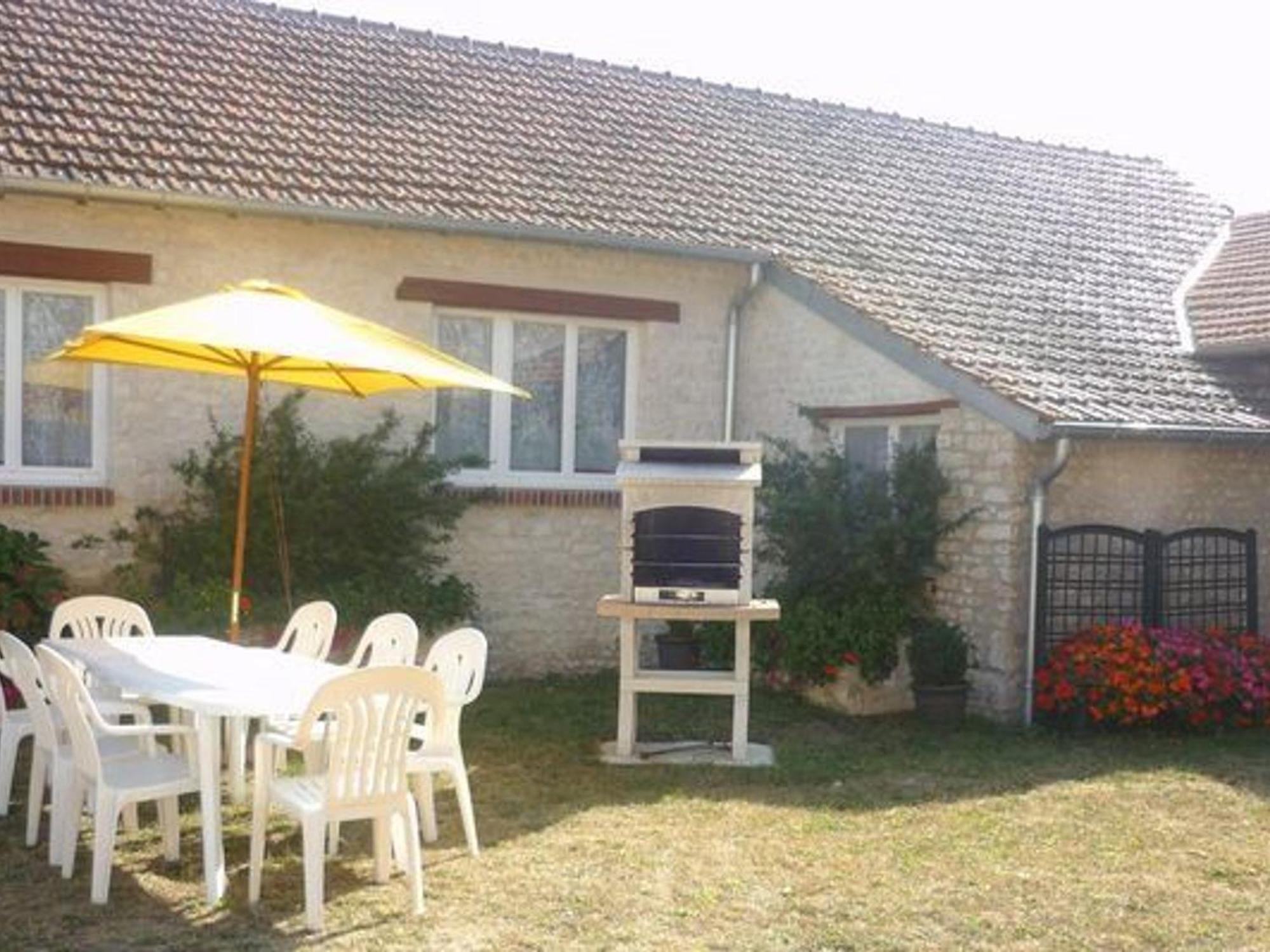 Gîte Sceaux-du-Gâtinais, 4 pièces, 6 personnes - FR-1-590-73 Extérieur photo